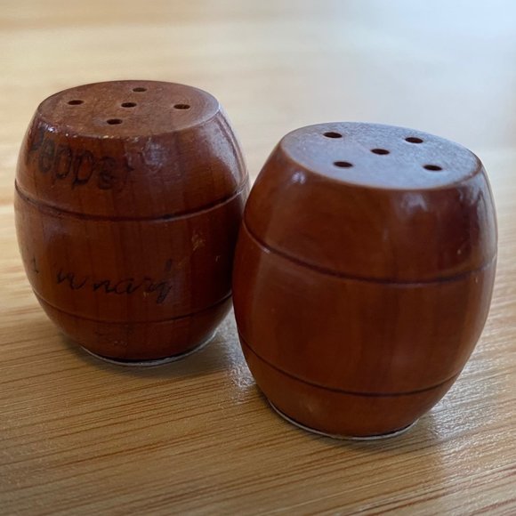 Vintage Wood Salt & Pepper Shakers from New Mexico, Yosemite, Fisherman’s Wharf - Picture 8 of 13